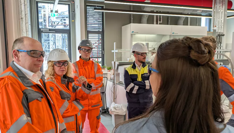 Führung durch das Labor in Marl