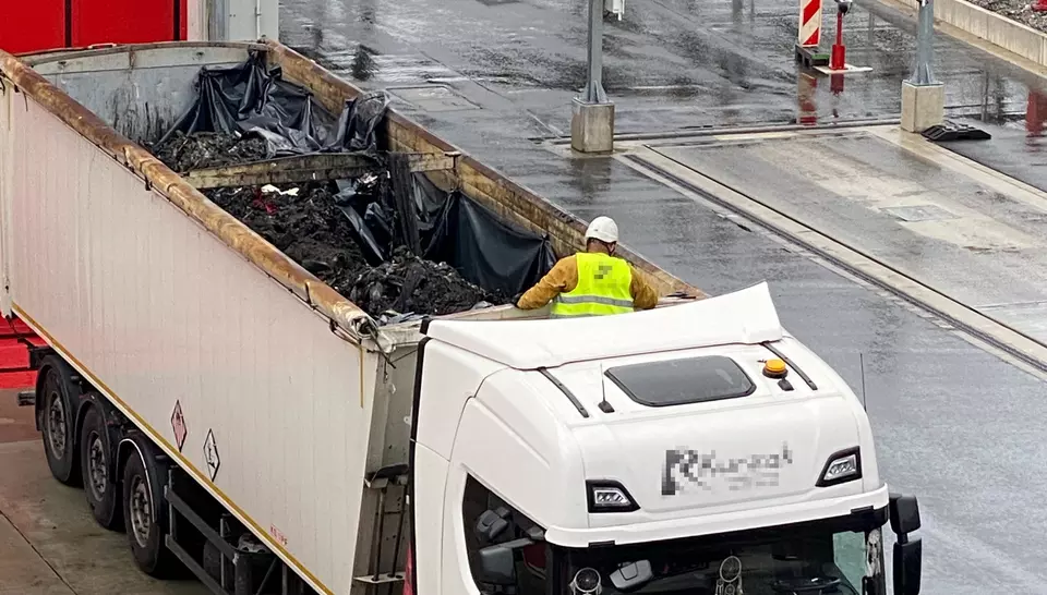 Der erste LKW aus dem Veolia-Netzwerk kommt aus Polen